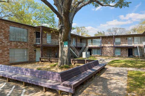 Photo of 7510 Shadyvilla Lane #17, Houston, TX 77055 (MLS # 20765677)