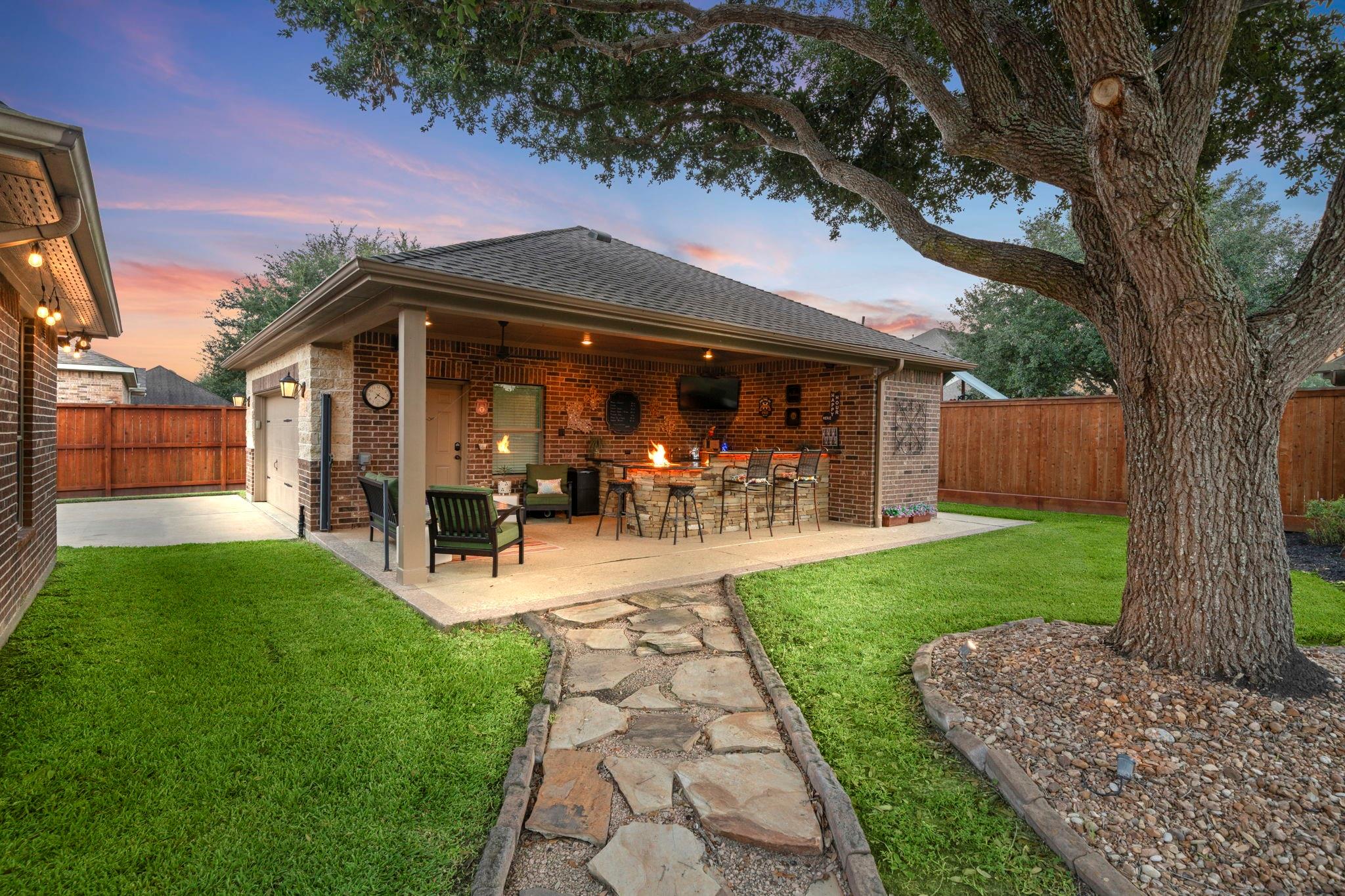 17715 Fairhaven Lake Drive