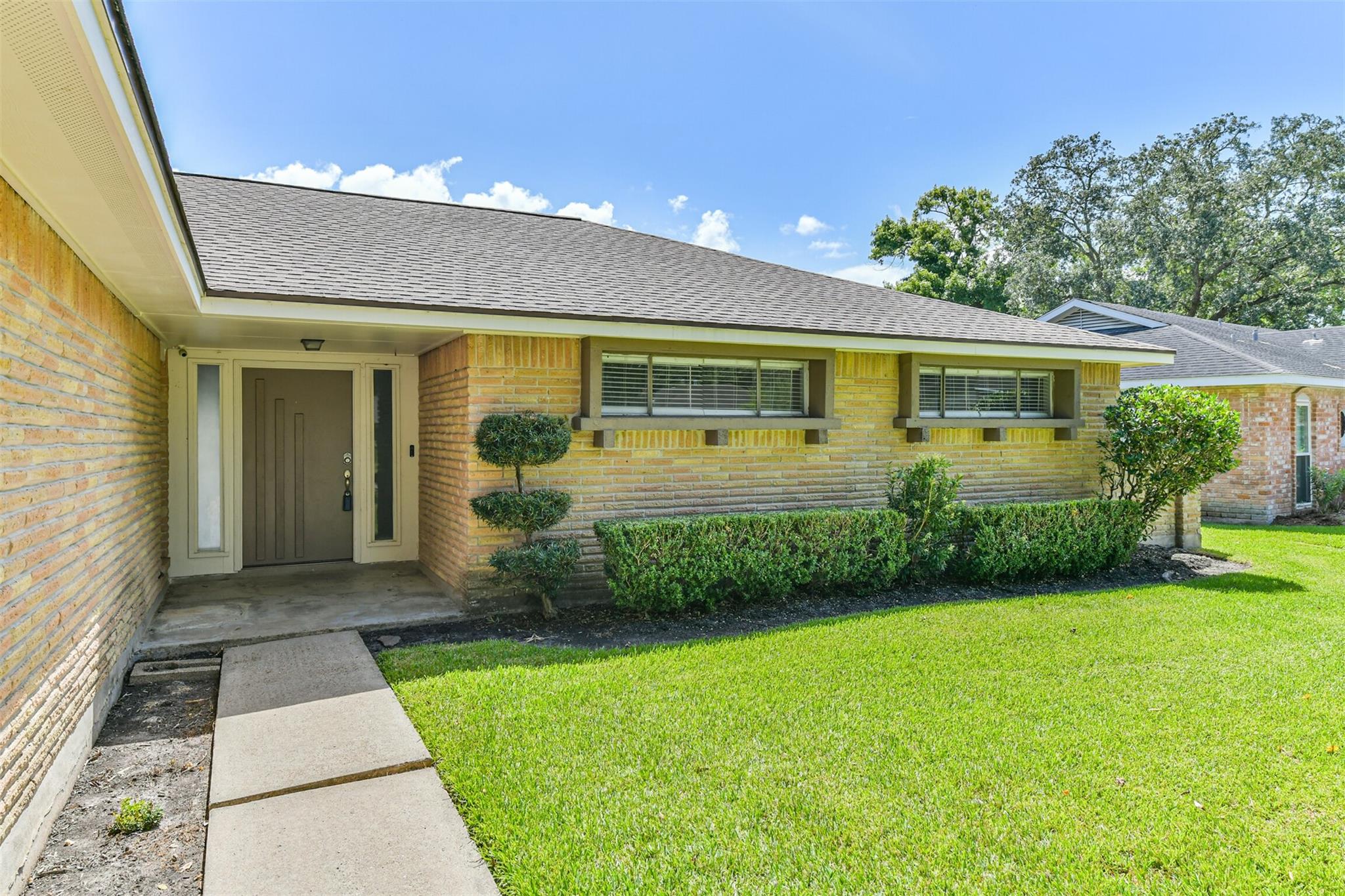 311 Stonehenge Lane