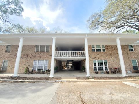 Photo of 4040 San Felipe #238, Houston, TX 77027 (MLS # 73061473)