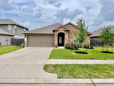 Homes For Sale - 18326 Pin Oak Lake Drive<br/> Richmond, TX 77407