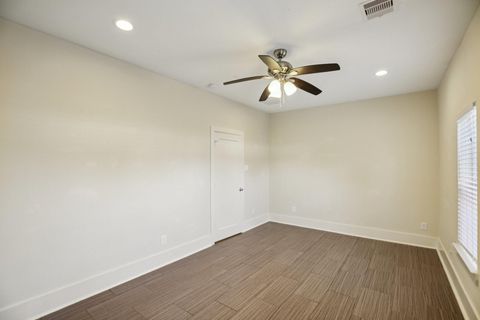 Tiny photo for 209 Burr Street #C, Houston, TX 77011 (MLS # 96343044)