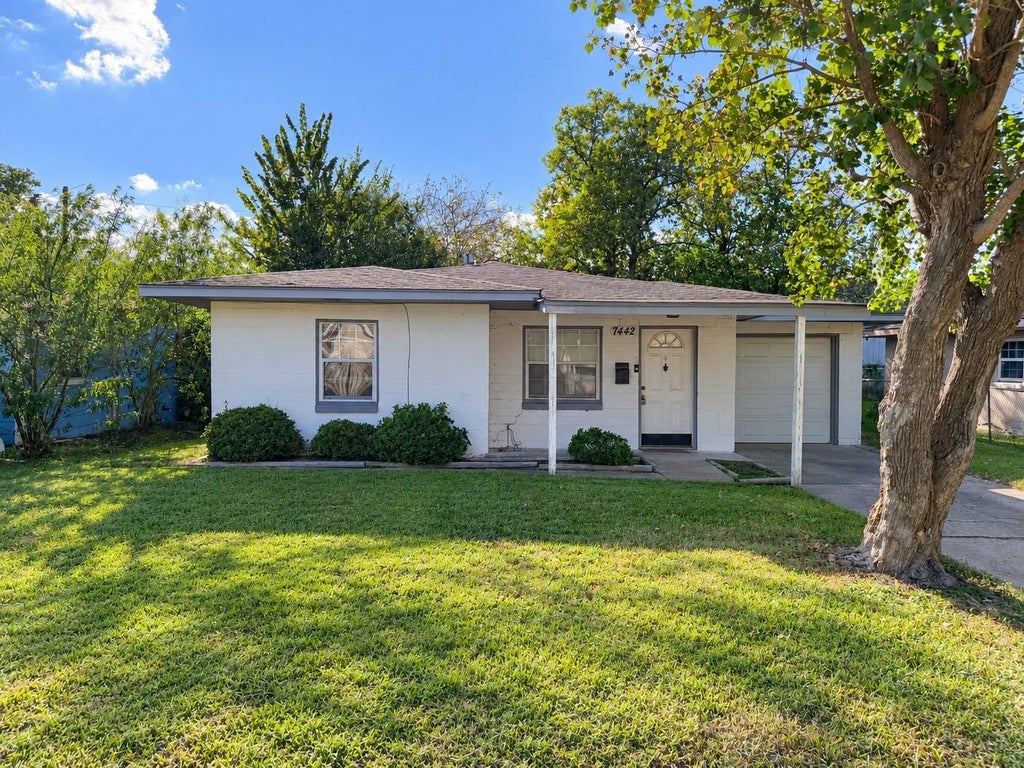 Photo of 7442 Allsup Street, Houston, TX 77061 (MLS # 11854211)