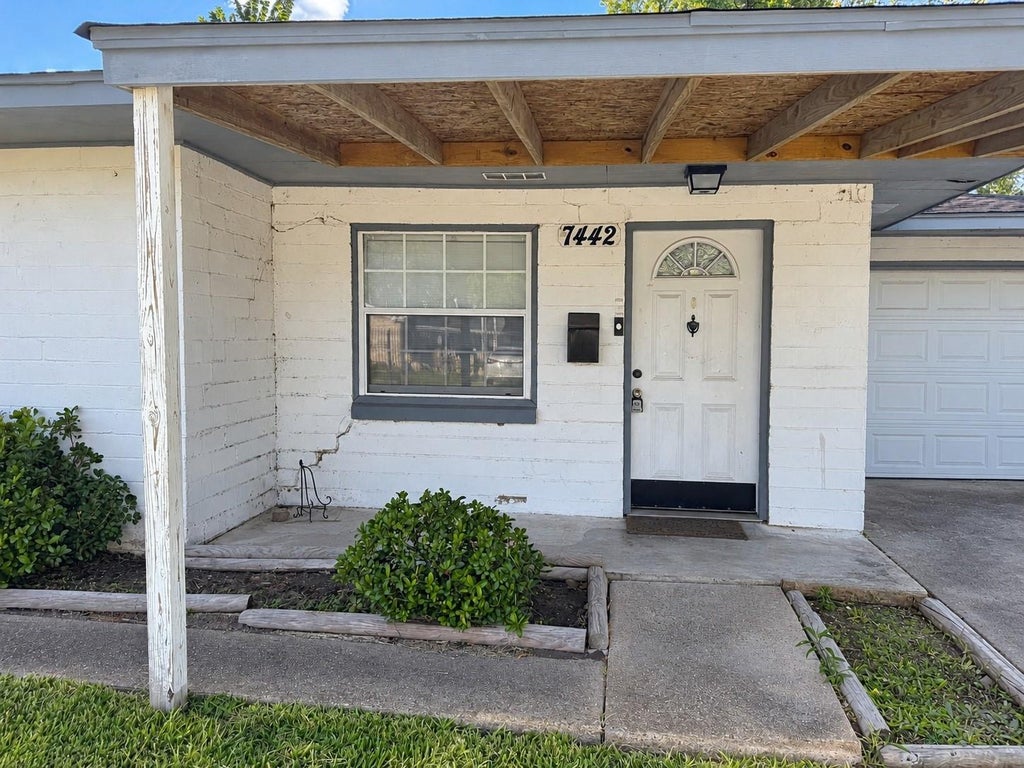 Photo of 7442 Allsup Street, Houston, TX 77061 (MLS # 11854211)