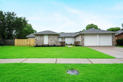 Photo of 2511 Orion Drive, League City, TX 77573 (MLS # 94615940)