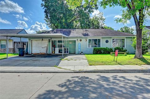 Photo of 211 Tilden Drive, Pasadena, TX 77506 (MLS # 75335055)