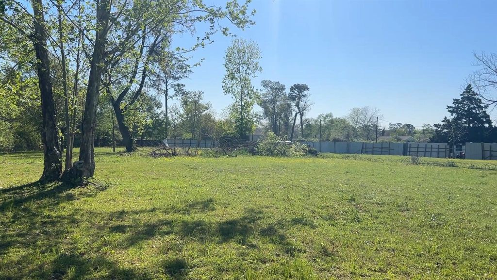 Photo of 0 Knox Street, Houston, TX 77091 (MLS # 96549138)