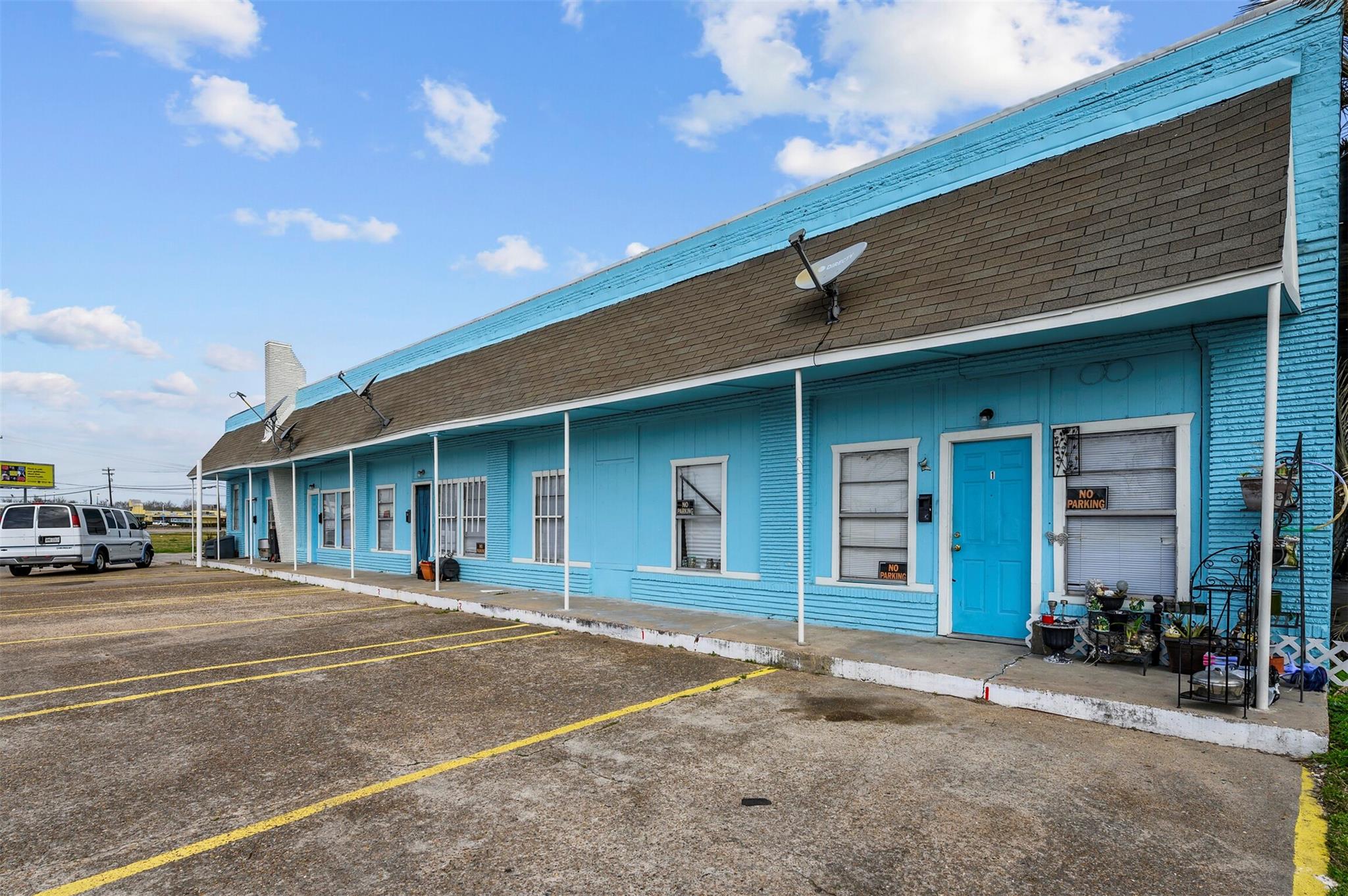 4930 Fm 1765 1