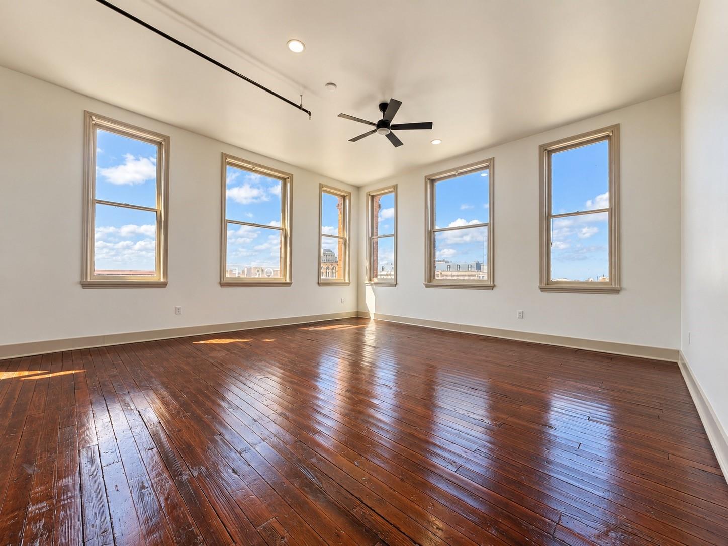2221 Market Street 401