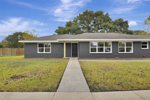 1914 Monroe Drive Pasadena TX 77502