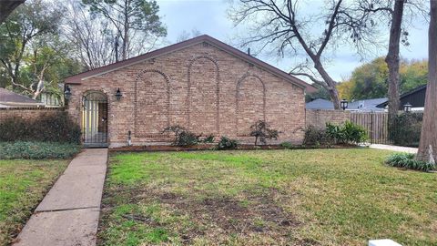 Photo of 12531 Hazelwood Lane, Houston, TX 77077 (MLS # 59389668)