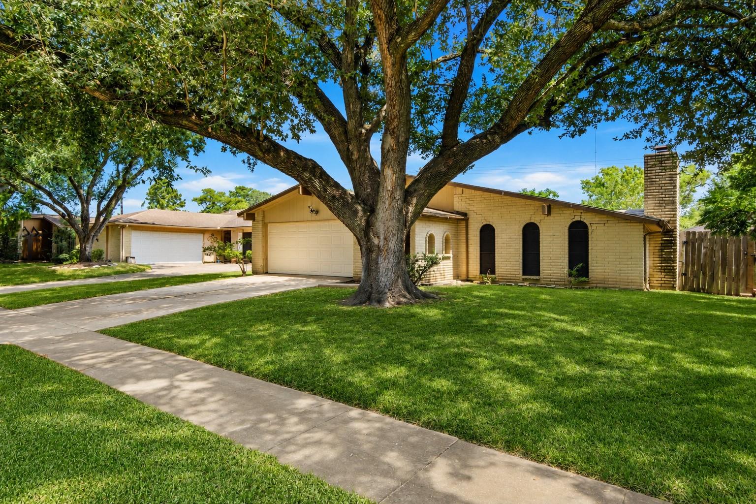 3307 Meadowview Drive