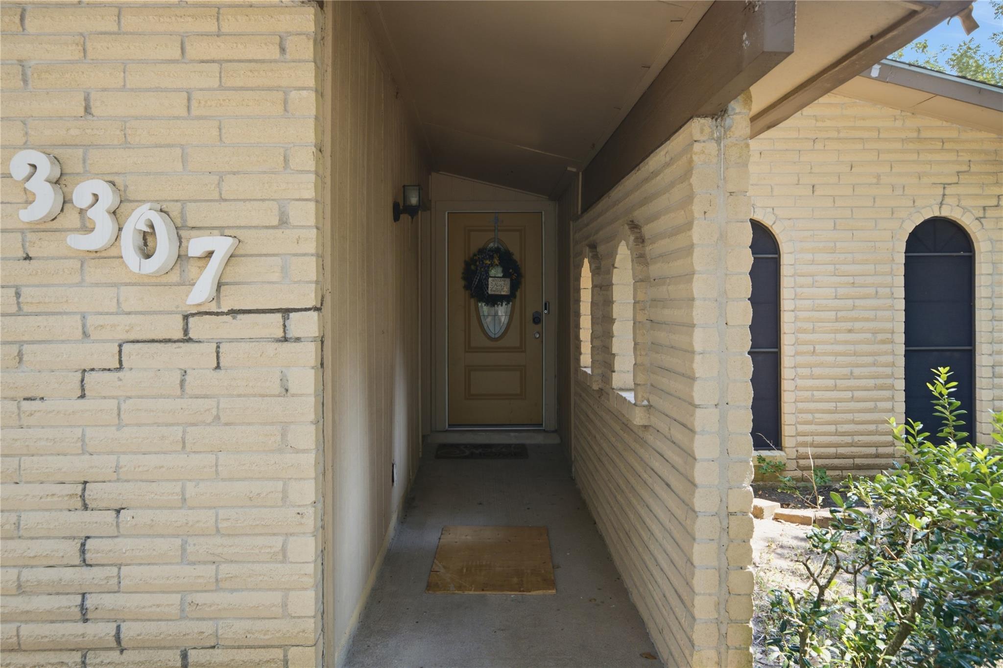 3307 Meadowview Drive