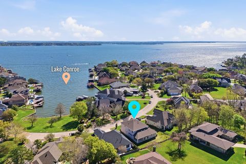 Photo of 310 Edgewood Drive, Montgomery, TX 77356 (MLS # 23560737)