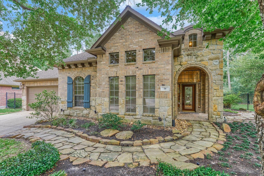 Photo of 14 Mystic Pines Court, The Woodlands, TX 77382 (MLS # 95341811)