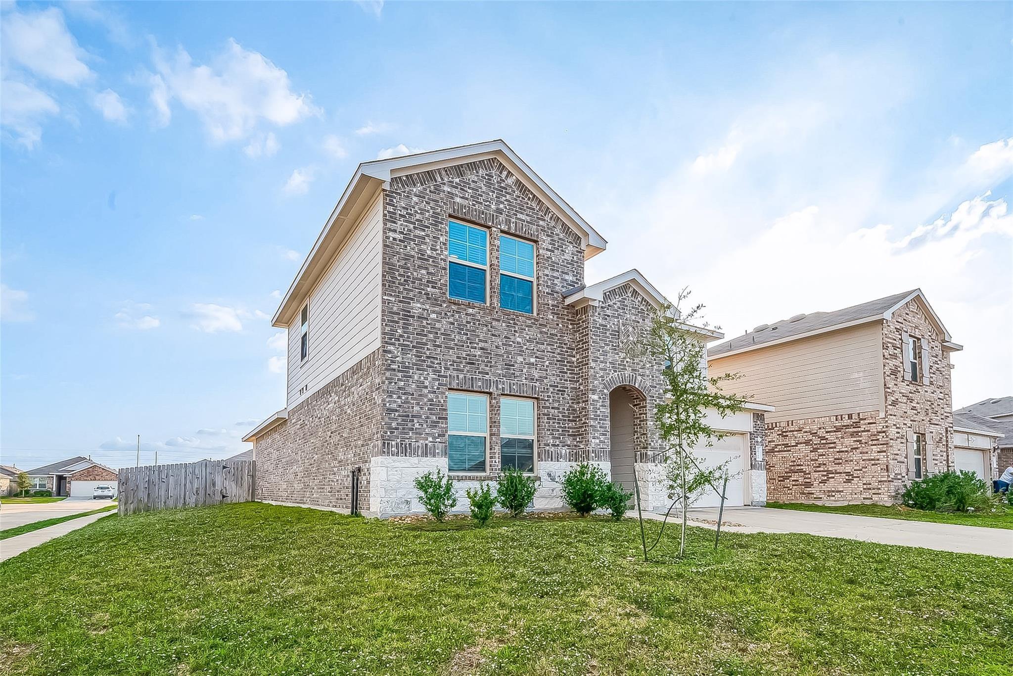 21311 Orono Heights Trail