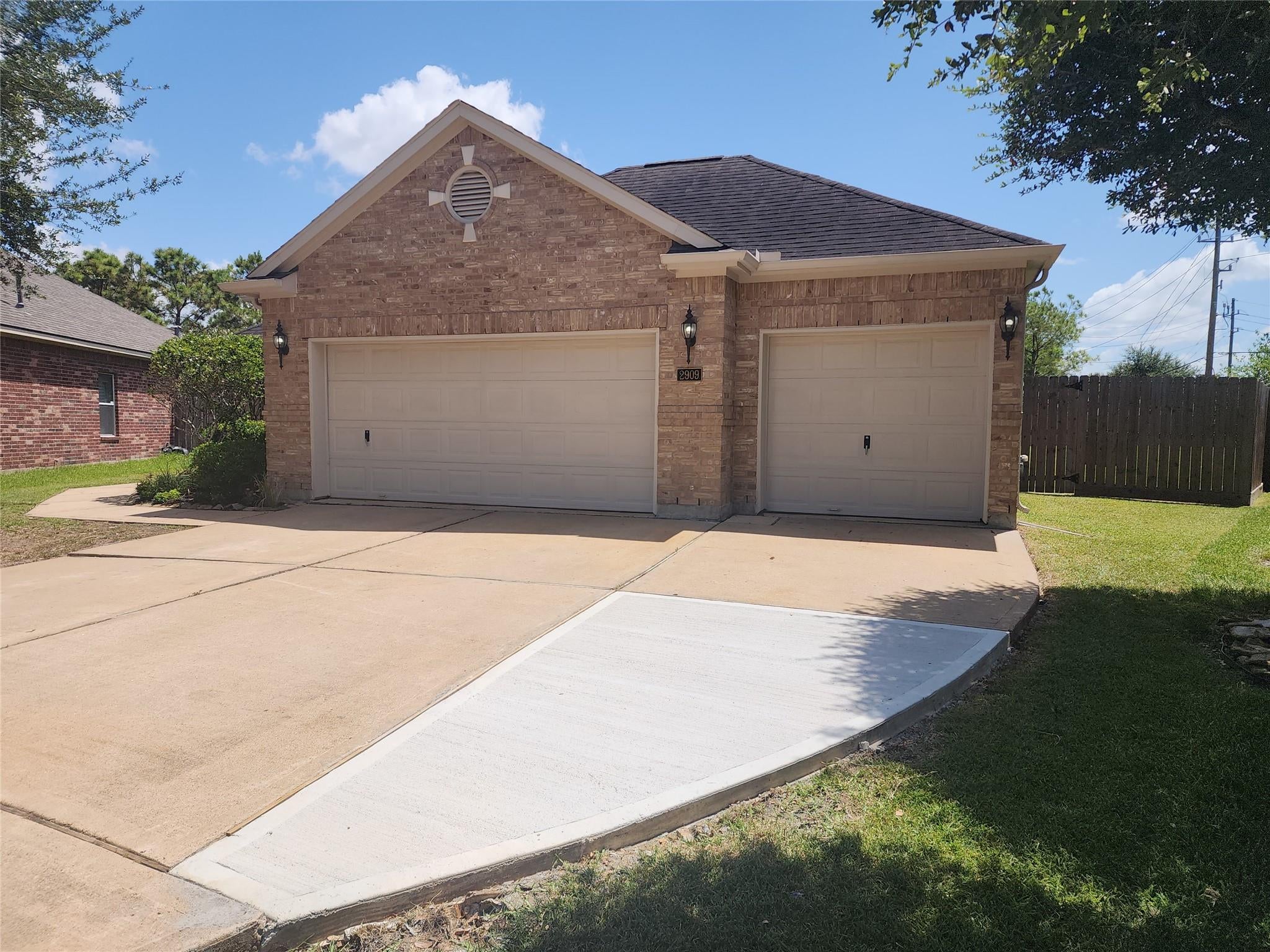 2909 Castleton Bay Lane