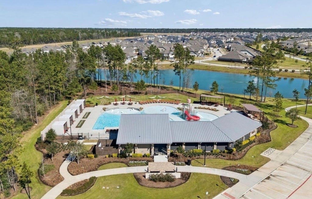 Photo of 16014 Tangled Vine Lane, Conroe, TX 77302 (MLS # 82092381)