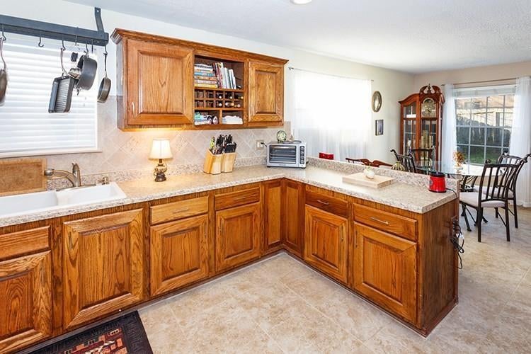 5910 Country Place