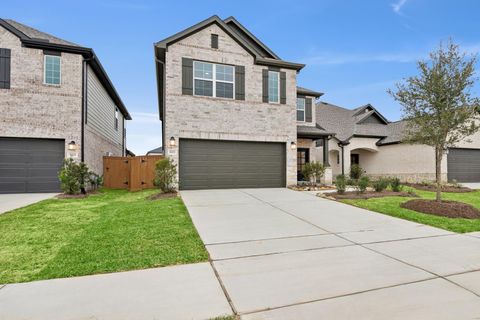 Homes For Sale - 8115 Kay Harbor Drive<br/> Cypress, TX 77433