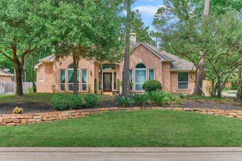 Photo of 2 Candlenut Place, The Woodlands, TX 77381 (MLS # 63803874)