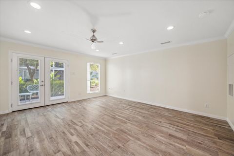 Photo of 300 Pecore Street #12, Houston, TX 77009 (MLS # 85816306)