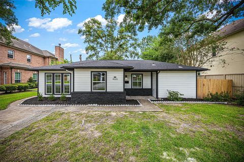 4626 Holly Street Bellaire TX 77401