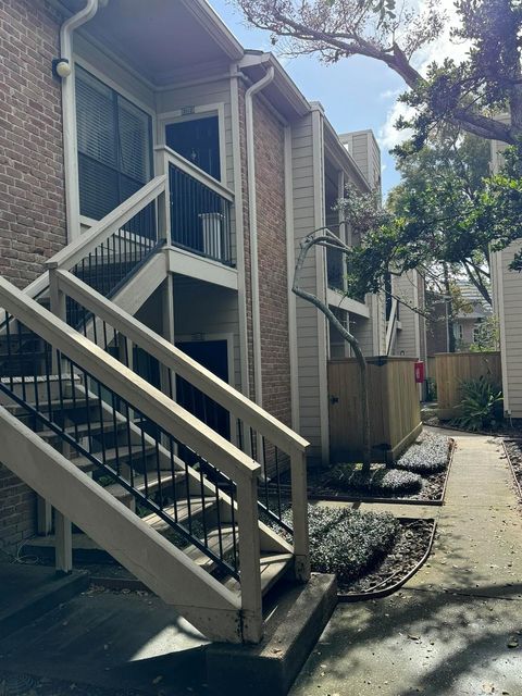 2001 Bering Drive 2D Houston TX 77057