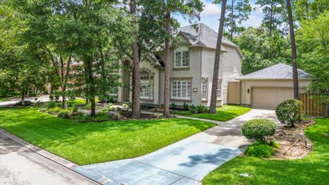 Photo of 34 Candle Pine Place, The Woodlands, TX 77381 (MLS # 40833484)