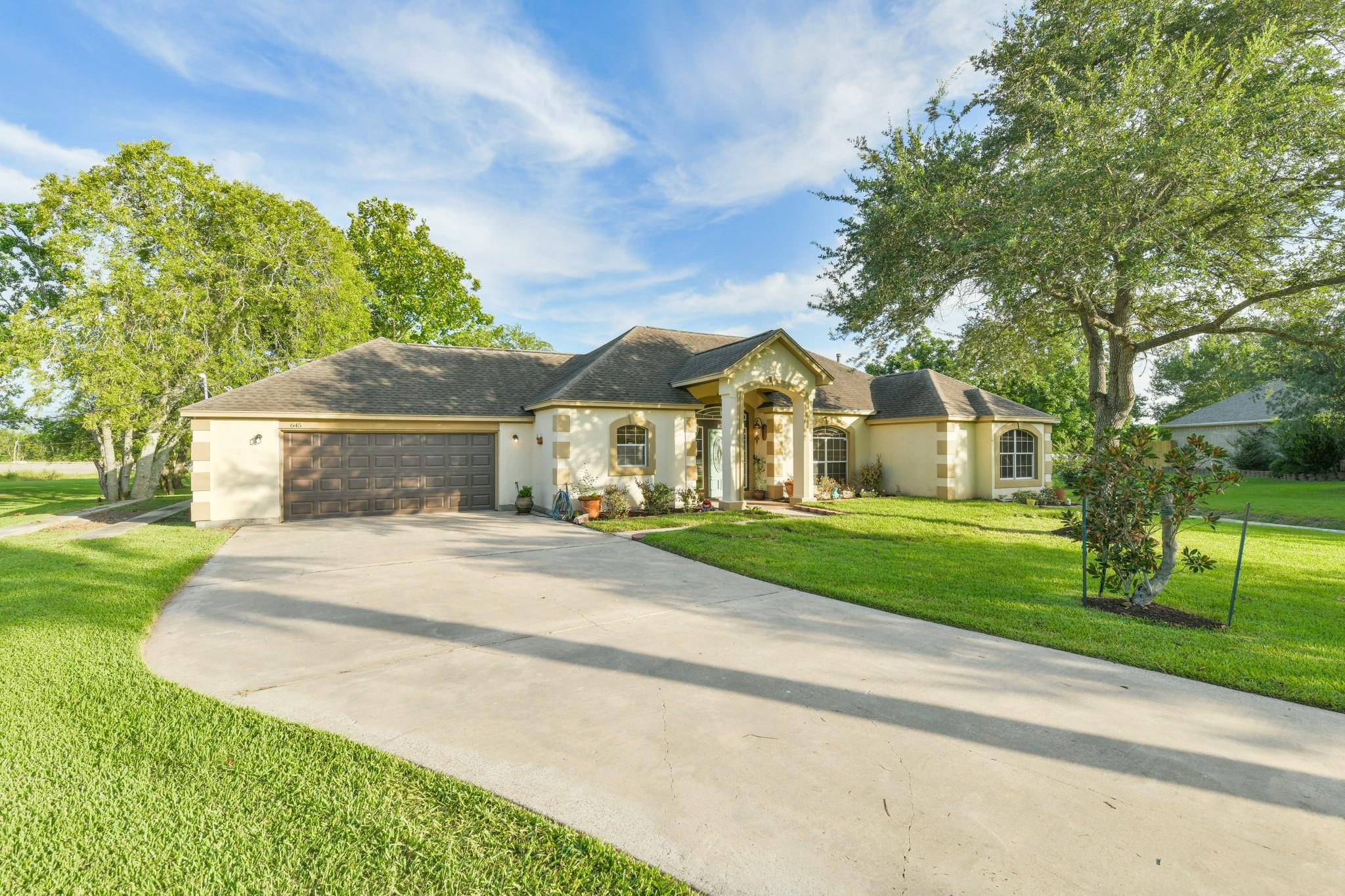 645 Westwood Circle