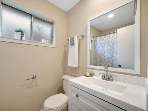 Tiny photo for 211 Leafwood Circle, League City, TX 77573 (MLS # 81626275)