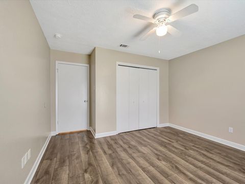 Tiny photo for 211 Leafwood Circle, League City, TX 77573 (MLS # 81626275)
