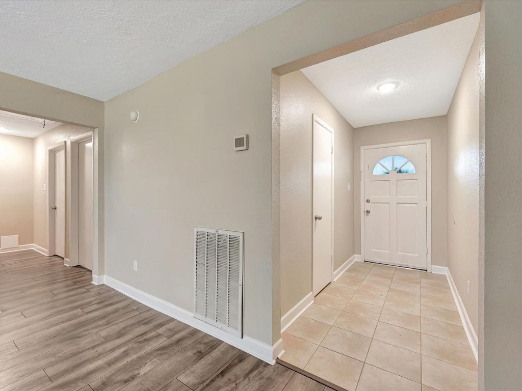 Photo of 211 Leafwood Circle, League City, TX 77573 (MLS # 81626275)