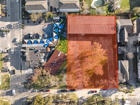 Photo of 911 Fisher Street, Houston, TX 77018 (MLS # 91639895)