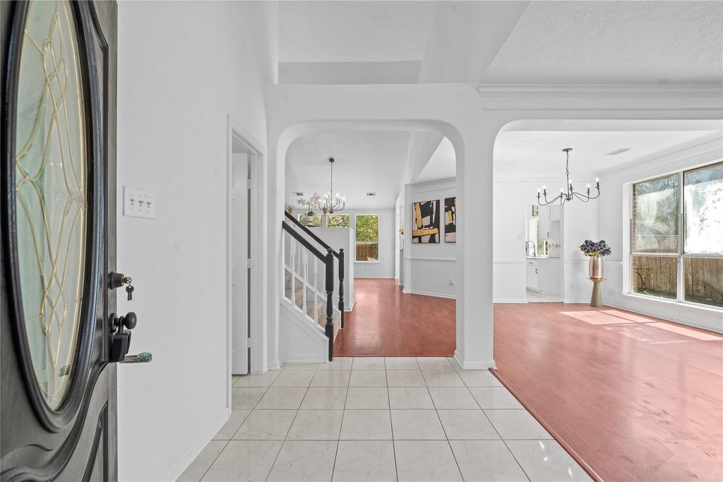 Photo of 13623 Country Green Court Ct, Houston, TX 77059 (MLS # 24363884)