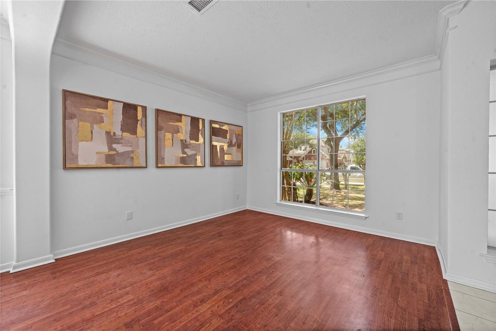 Photo of 13623 Country Green Court Ct, Houston, TX 77059 (MLS # 24363884)