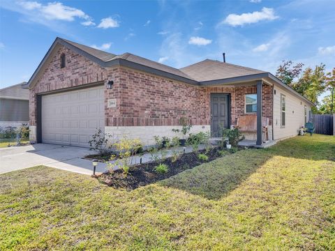 Photo of 10643 Red Orchid Drive, Houston, TX 77016 (MLS # 47712932)