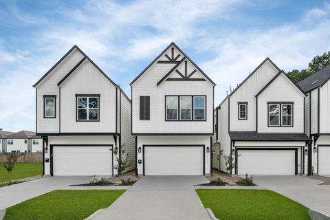 Photo of 5939 Cebra, Houston, TX 77091 (MLS # 25836083)