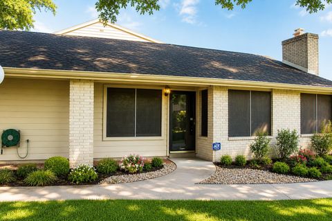 Photo of 12417 S Dairy Ashford Road #2417, Houston, TX 77099 (MLS # 51225331)