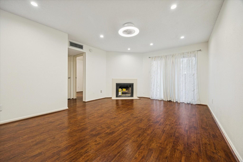 Photo of 2120 El Paseo Street #2003, Houston, TX 77054 (MLS # 18460032)