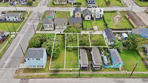 Photo of 3905 Winnie Street, Galveston, TX 77550 (MLS # 29265778)
