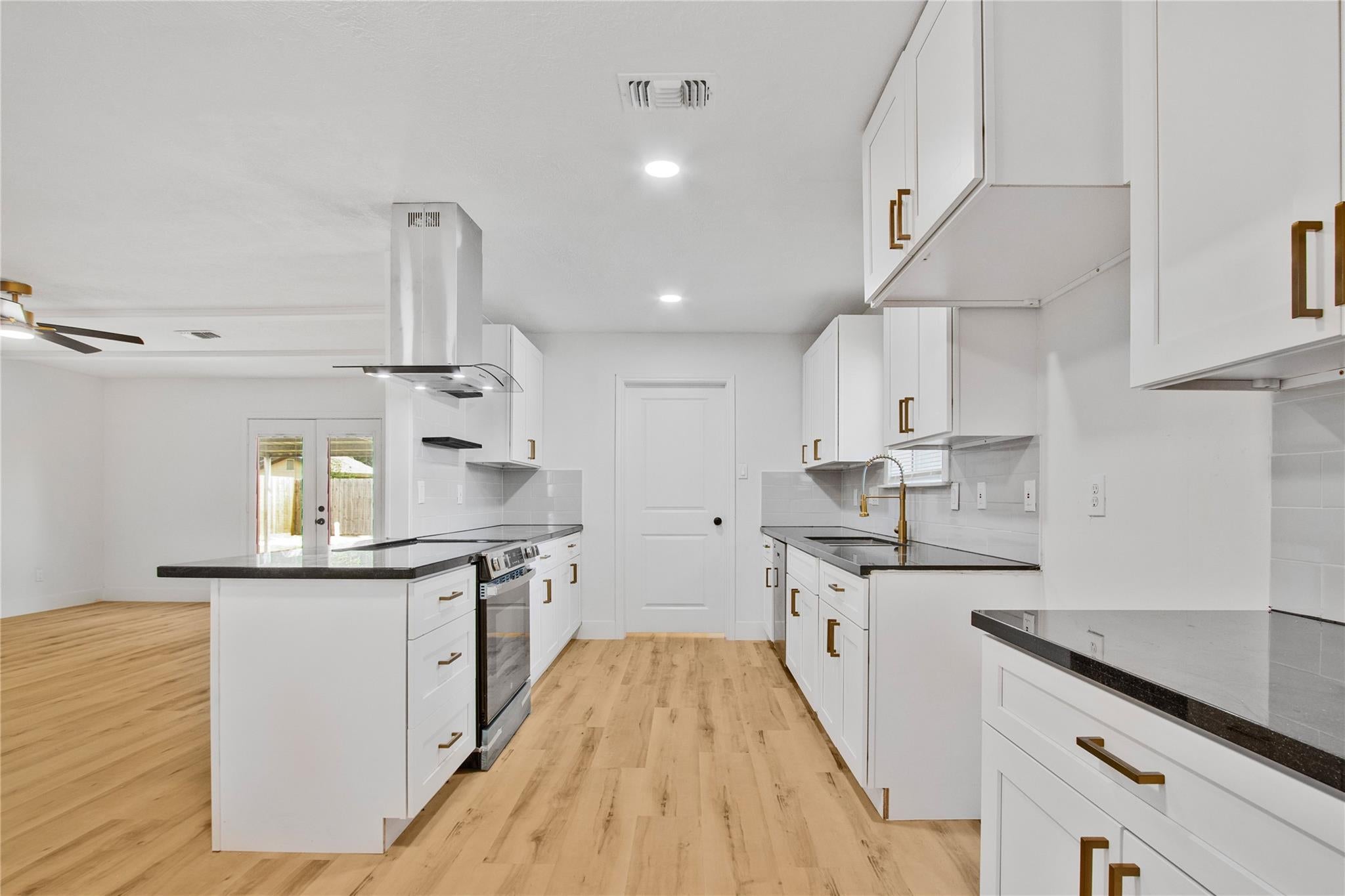 615 S 7th Street