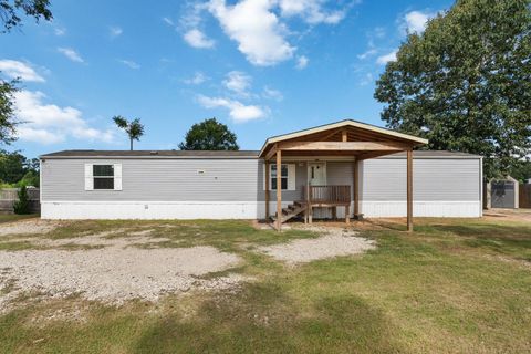 Photo of 16543 Tremont Drive, Conroe, TX 77303 (MLS # 37970891)