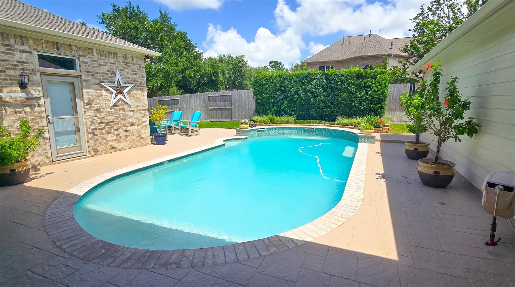 2802 Harvest Hill Drive