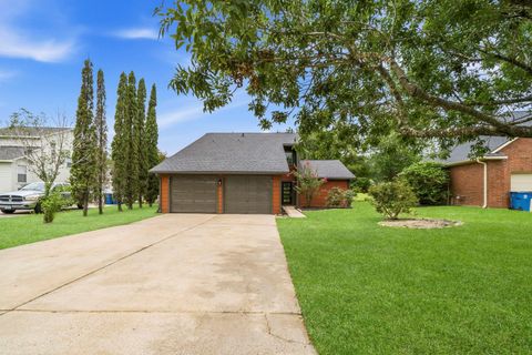 Photo of 12632 Lake Vista Drive, Willis, TX 77318 (MLS # 94653461)