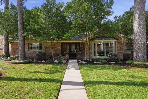 Photo of 12311 Woodthorpe Lane, Houston, TX 77024 (MLS # 88414890)