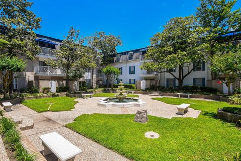 Photo of 2601 Bellefontaine Street, Houston, TX 77025 (MLS # 40701454)