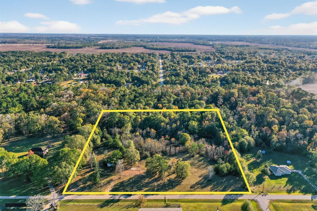 Photo of 230 County Road 3373, Cleveland, TX 77327 (MLS # 25658823)