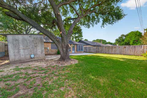Tiny photo for 7522 Flair Oaks Drive, Houston, TX 77040 (MLS # 78120696)