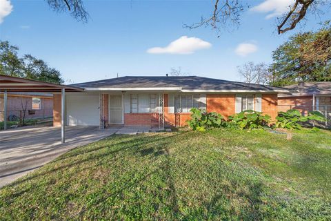 505 E Wellington Street Houston TX 77076